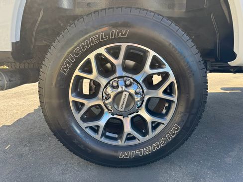 Used 2022 Ford F250 Lariat w/ Lariat Ultimate Package image 27