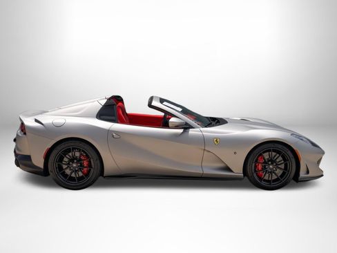 Used 2022 Ferrari 812 GTS RWD image 7