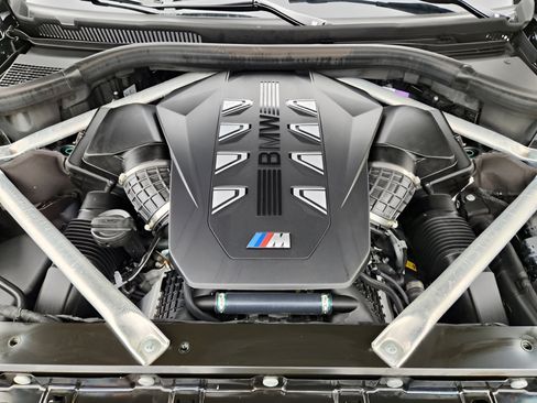 Certified 2025 BMW X7 M60i AWD/4WD image 26
