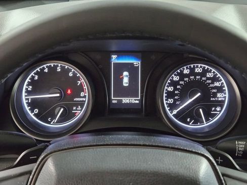 Used 2022 Toyota Camry SE w/ Carpet Mat Package (TMS) image 32