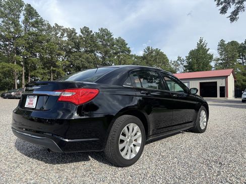 Used 2014 Chrysler 200 Touring image 7