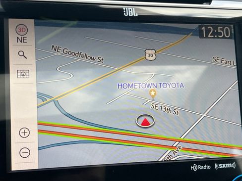 Used 2020 Toyota Camry XLE w/ Sunroof Package image 15