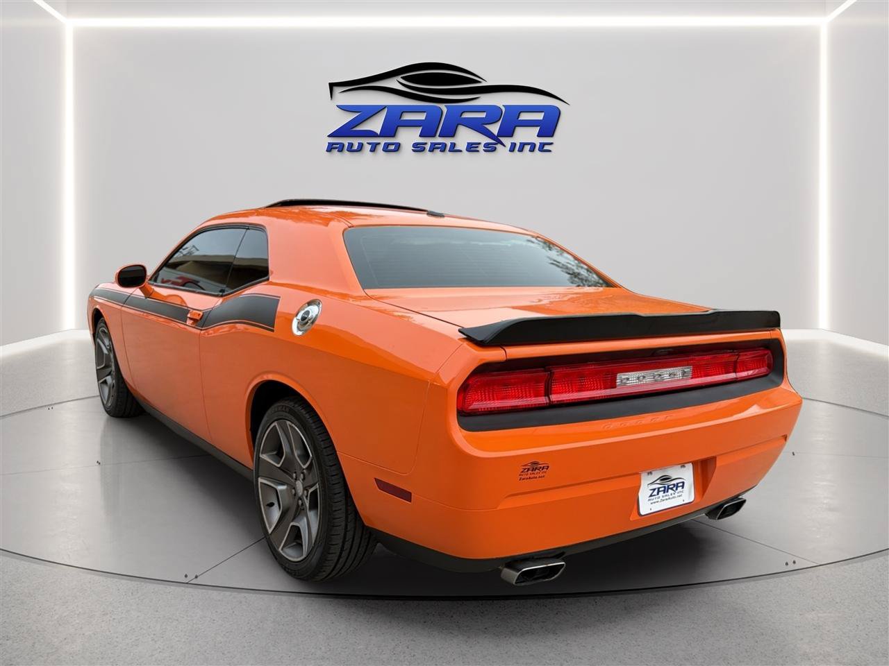 Used 2012 Dodge Challenger R/T RWD image 5