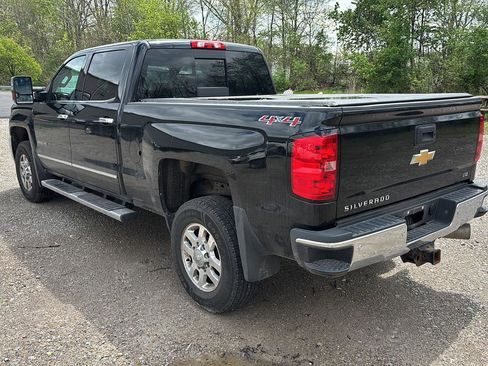 Used 2015 Chevrolet Silverado 2500 LTZ w/ Duramax Plus Package AWD/4WD image 3