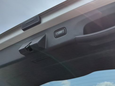 Certified 2025 Hyundai Tucson SEL AWD/4WD image 19