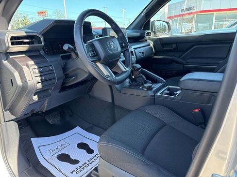 Certified 2025 Toyota 4Runner SR5 image 8