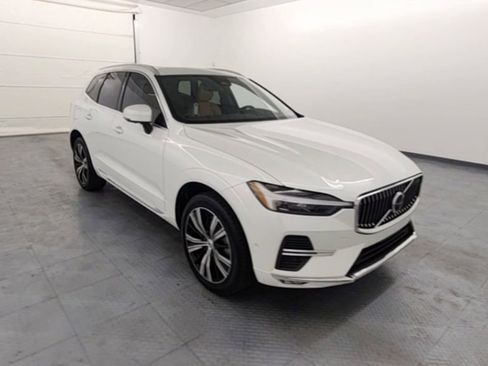 Used 2022 Volvo XC60 B6 Inscription w/ Advanced Package image 2