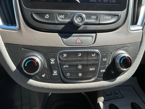 Used 2019 Chevrolet Malibu LT image 24