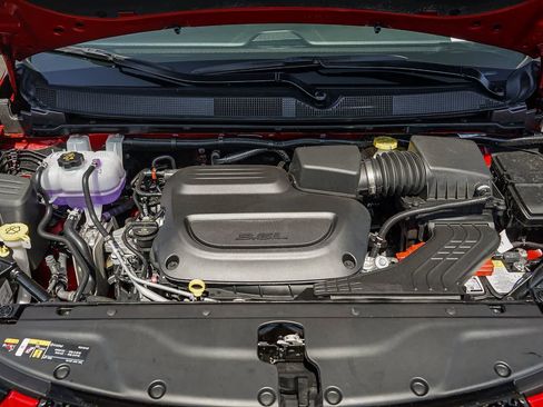 New 2026 Chrysler Pacifica Select image 12