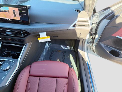 New 2026 BMW 330i Sedan w/ M Sport Package image 18