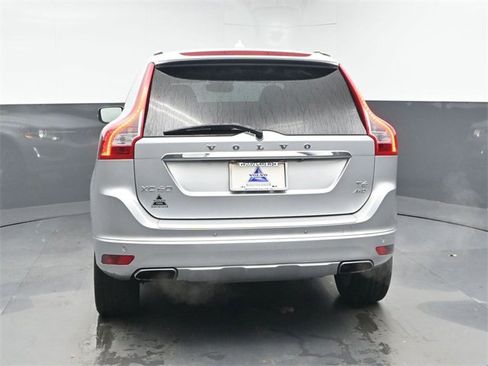Used 2017 Volvo XC60 T6 Inscription w/ Climate Package image 7