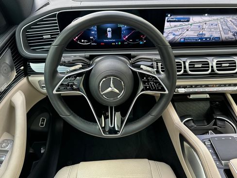 Used 2024 Mercedes-Benz GLE 450 4MATIC image 13