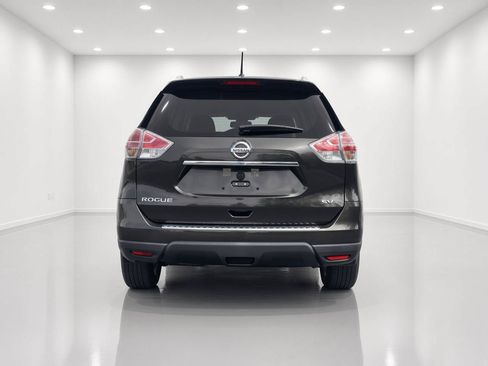 Used 2016 Nissan Rogue SV w/ SV Premium Package FWD image 4