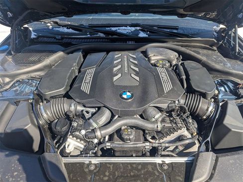 Used 2023 BMW M550i xDrive w/ Executive Package image 31