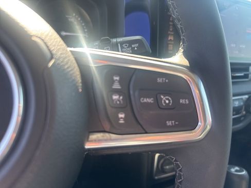 Used 2025 Jeep Wrangler Unlimited Sahara image 12