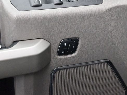 Used 2016 Ford F150 Lariat w/ Trailer Tow Package image 11