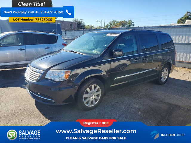 Used 2015 Chrysler Town & Country Touring FWD image 1