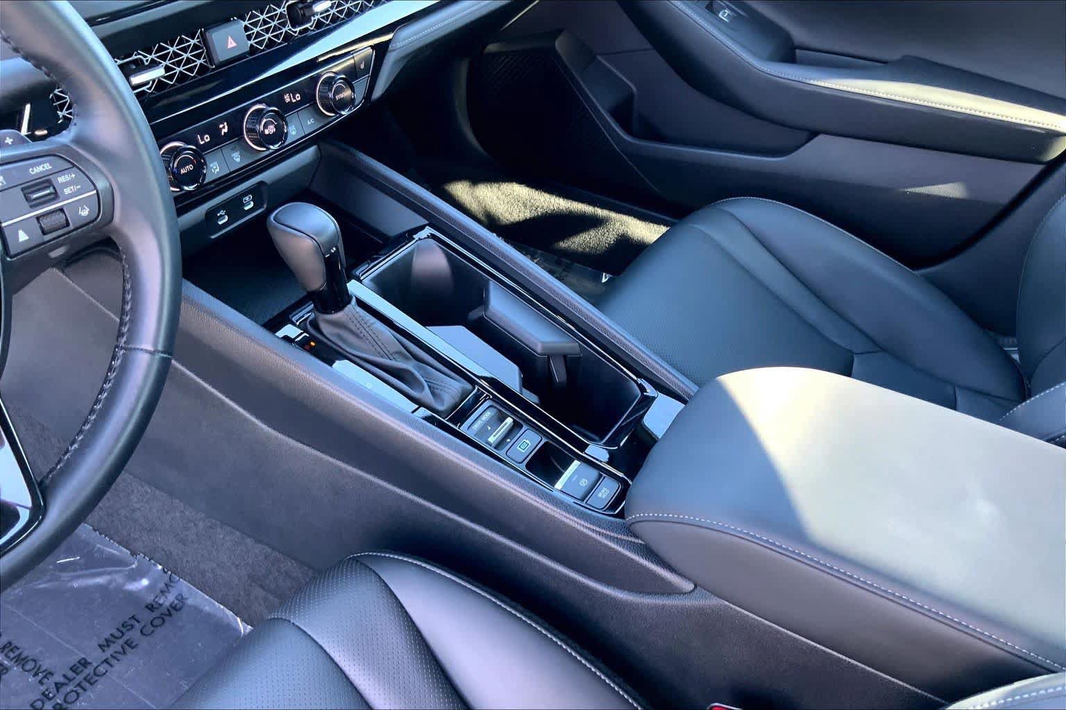 Used 2024 Honda Accord Sport image 15