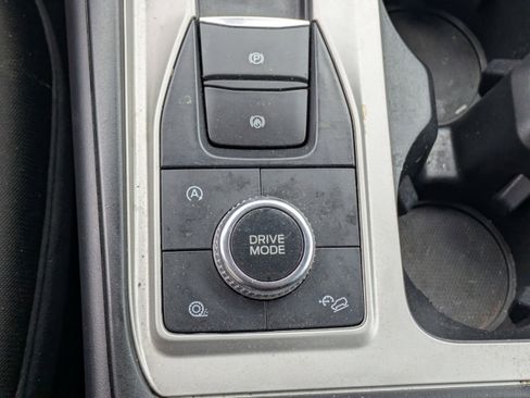 Used 2023 Ford Explorer XLT AWD/4WD image 27