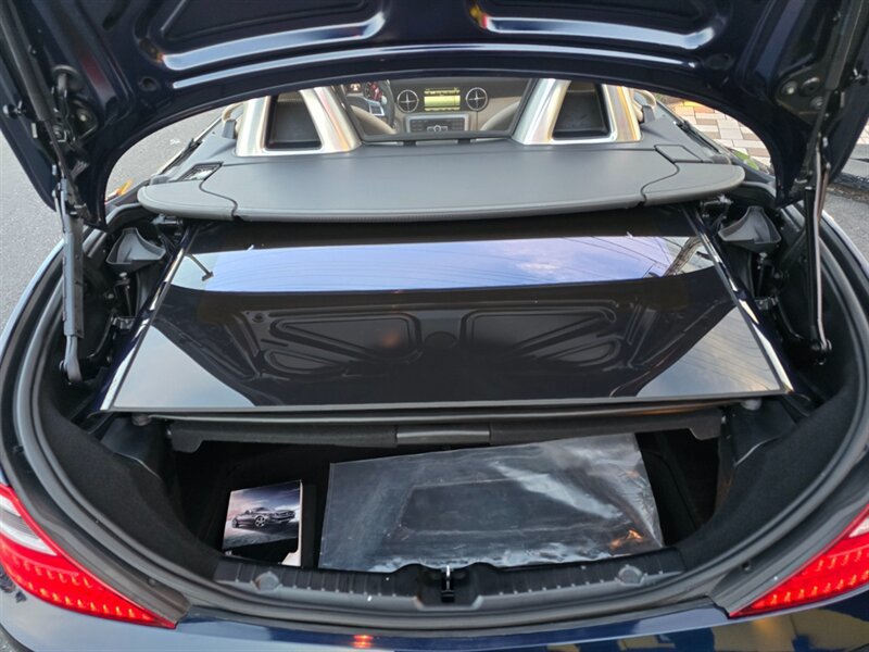 Used 2014 Mercedes-Benz SLK 55 AMG image 19