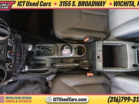 Used 2016 Jeep Wrangler Unlimited Sport w/ Quick Order Package 24S AWD/4WD image 21