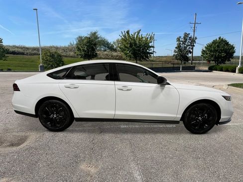 New 2025 Honda Accord SE image 7