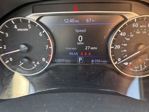 Used 2025 Nissan Altima 2.5 SR image 17