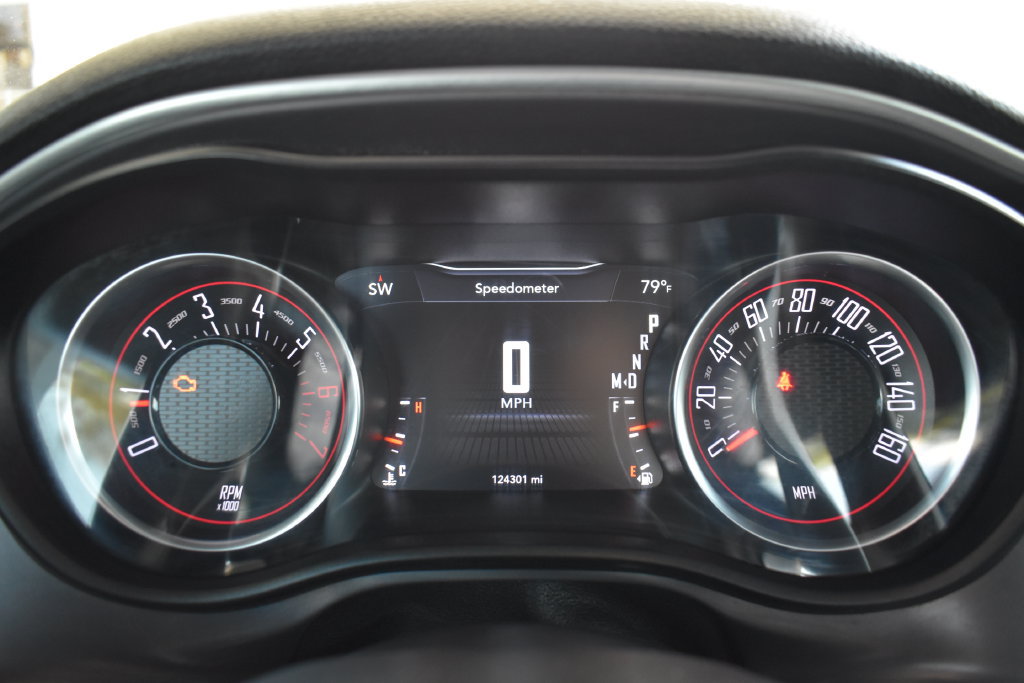 Used 2019 Dodge Challenger R/T RWD image 15