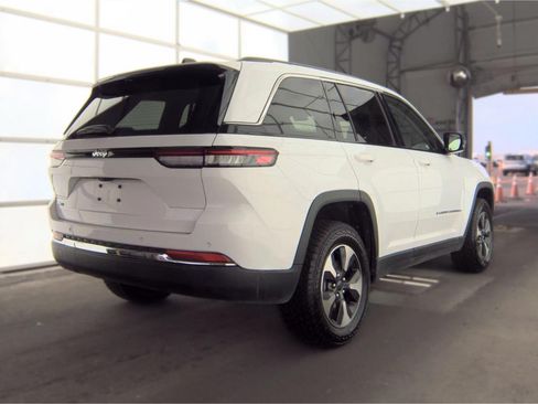 Used 2024 Jeep Grand Cherokee Limited 4xe AWD/4WD image 9