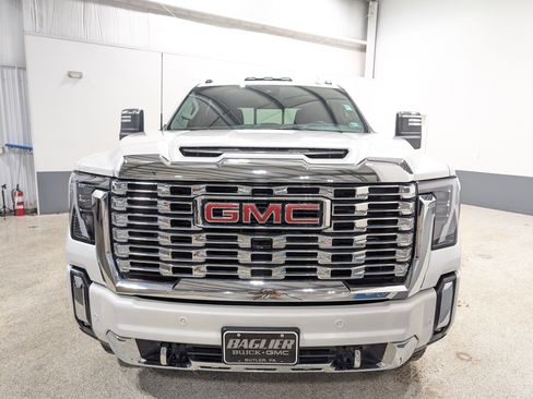 Used 2025 GMC Sierra 2500 Denali w/ Denali Reserve Package image 8