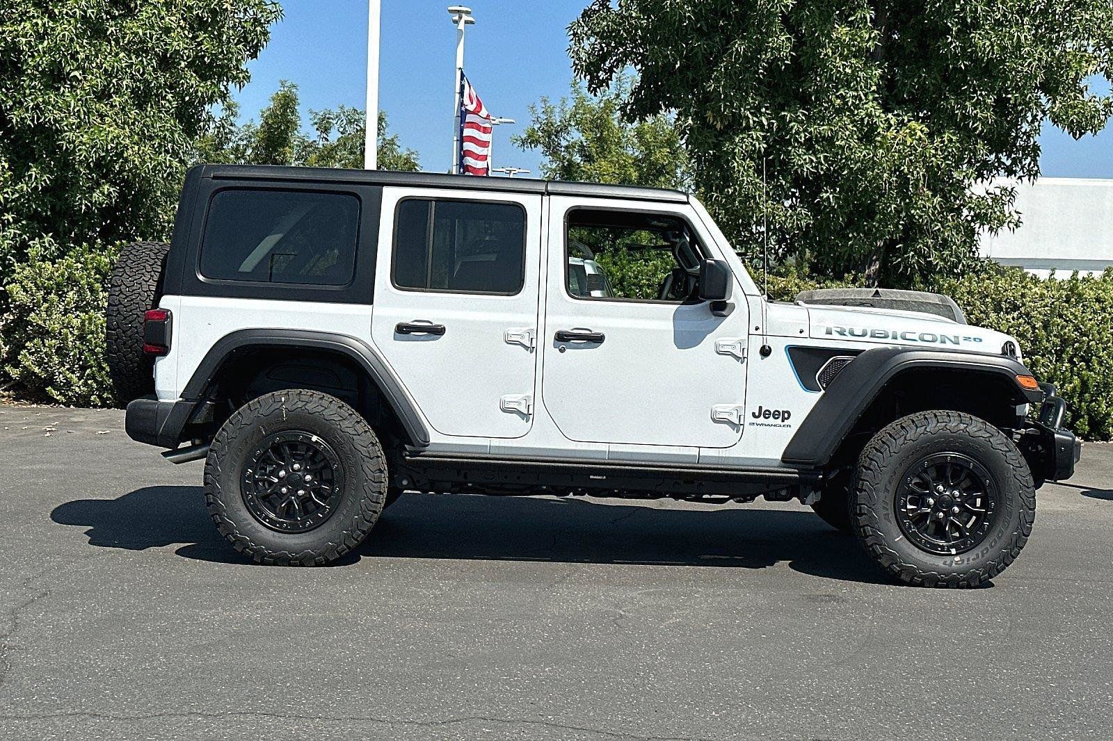 New 2023 Jeep Wrangler Unlimited Rubicon 4xe AWD/4WD image 3