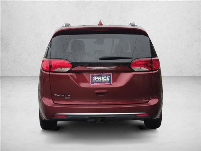 Used 2020 Chrysler Pacifica Touring-L FWD image 7