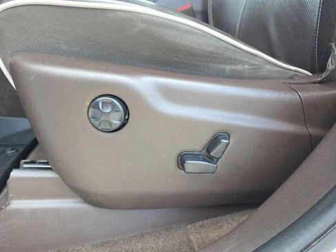 Used 2018 Jeep Grand Cherokee Overland image 18