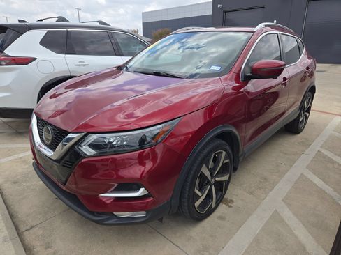 Used 2020 Nissan Rogue Sport SL w/ Premium Package FWD image 5