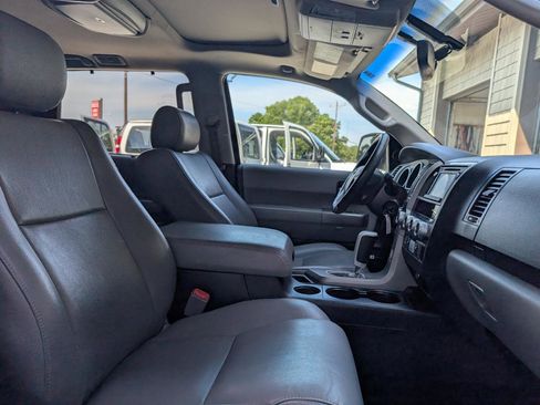 Used 2015 Toyota Sequoia Limited RWD image 21