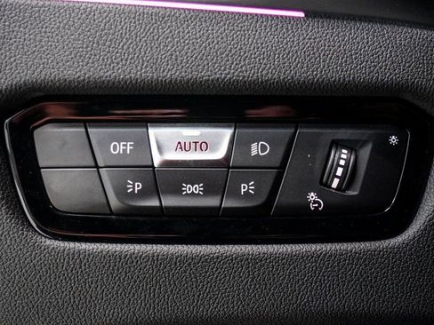 Used 2024 BMW 330i xDrive Sedan AWD/4WD image 35