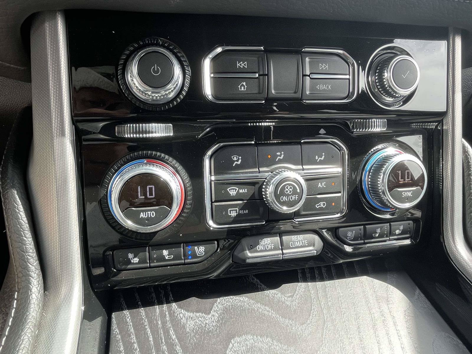 Used 2024 GMC Yukon Denali w/ Max Trailering Package AWD/4WD image 20
