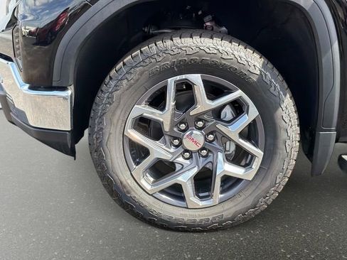 New 2026 GMC Sierra 1500 SLT w/ SLT Premium Package image 10