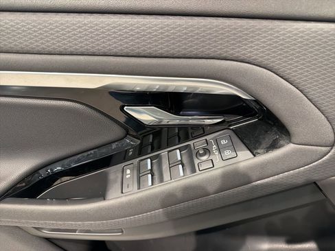 Used 2023 Land Rover Range Rover Evoque R-Dynamic S AWD/4WD image 13