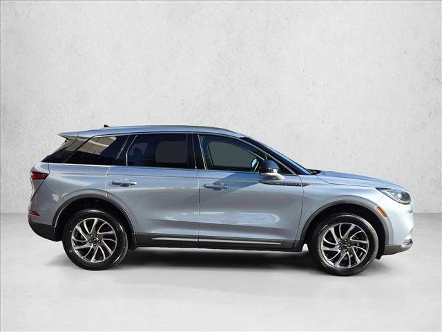 Used 2022 Lincoln Corsair FWD image 4