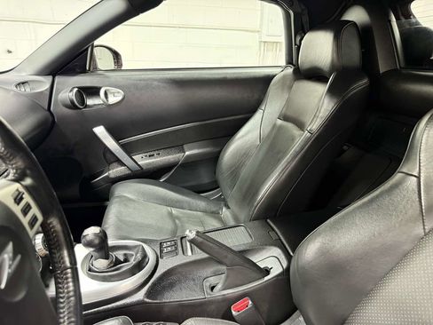 Used 2006 Nissan 350Z Touring RWD image 13