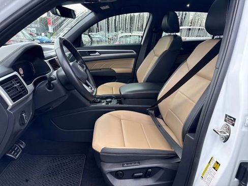 Used 2022 Volkswagen Atlas Cross Sport SEL R-Line image 18