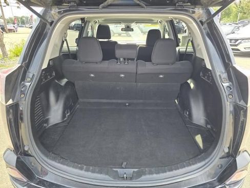 Used 2018 Toyota RAV4 XLE w/ Plus Extra Value Package AWD/4WD image 8