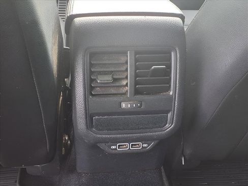 Used 2021 Volkswagen Passat 2.0T R-Line image 19