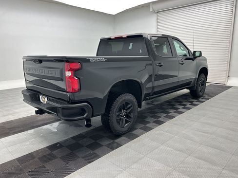 Certified 2026 Chevrolet Silverado 1500 Custom Trail Boss w/ Dark Appearance Package AWD/4WD image 9