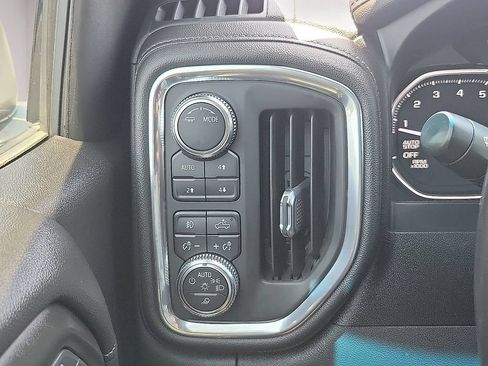 Used 2021 GMC Sierra 1500 SLT AWD/4WD image 14