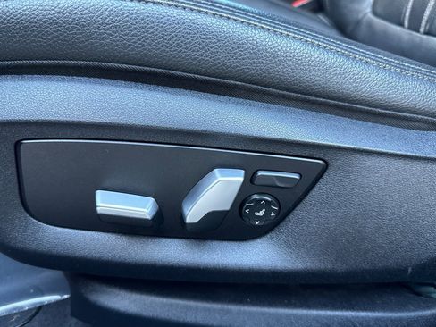 Used 2018 BMW 530e w/ Premium Package 2 image 14