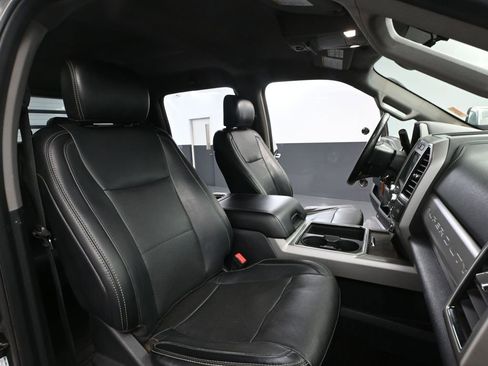 Used 2019 Ford F350 Lariat w/ Chrome Package image 49