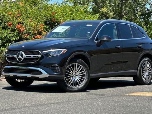 Certified 2025 Mercedes-Benz GLC 300 4MATIC image 7