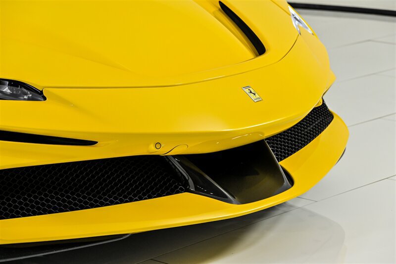 Used 2024 Ferrari SF90 Spider AWD/4WD image 5